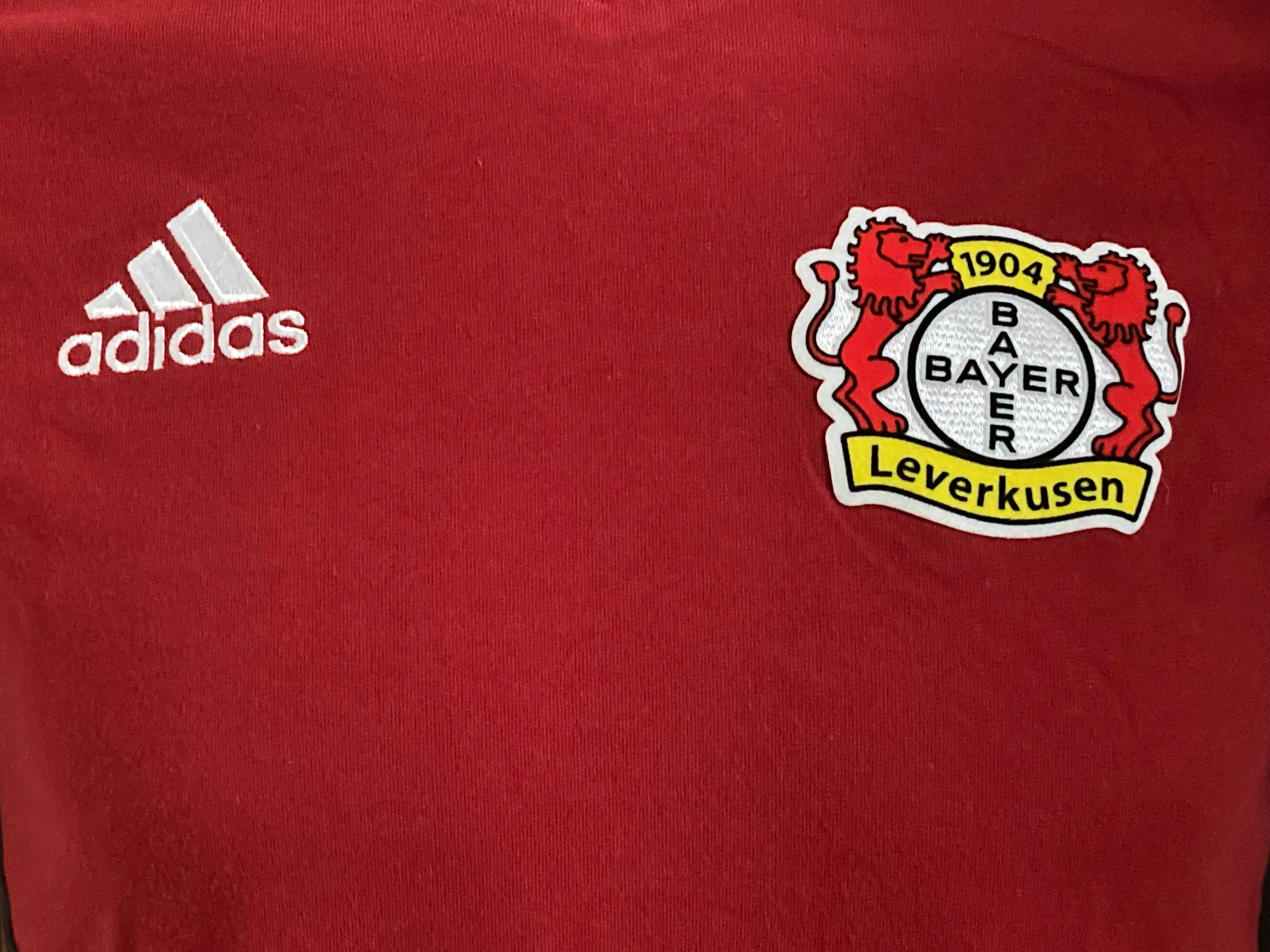 ADIDAS "BAYER LEVERKUSEN" WERKSELF SOCCER FUTBOL FOOTBALL EMBROIDERED LOGO Adult T-Shirt Tee Shirt S SM Small Red Shirt 2011