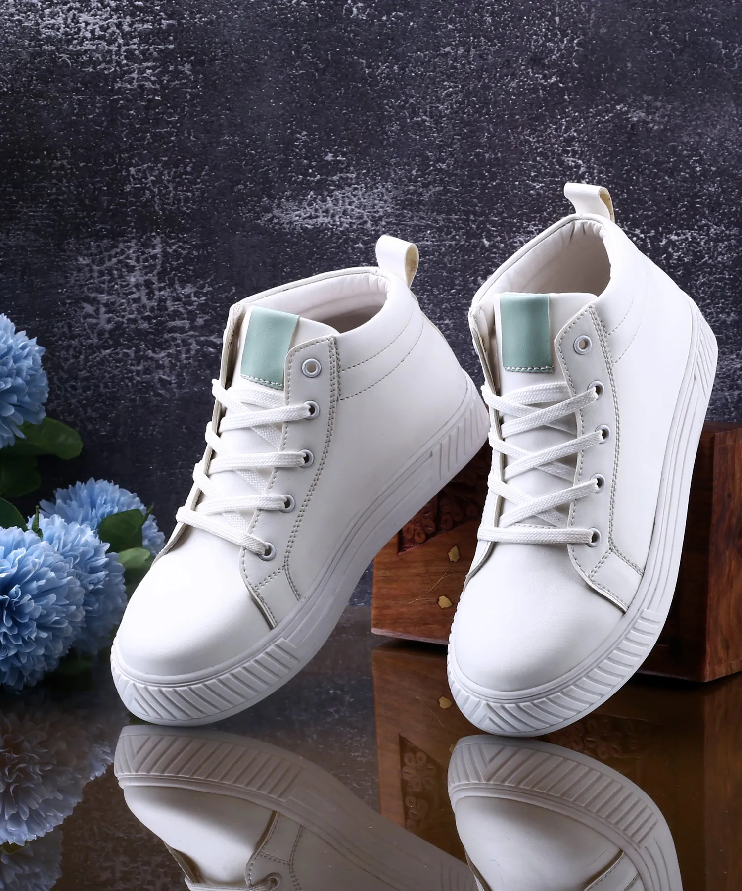 Bxxy Women's New Latest Sneakers