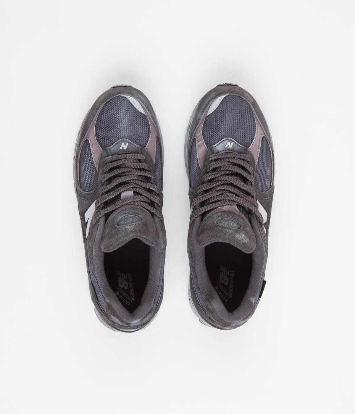 New Balance 2002R Gore Tex Shoes - Magnet / Mood Indigo