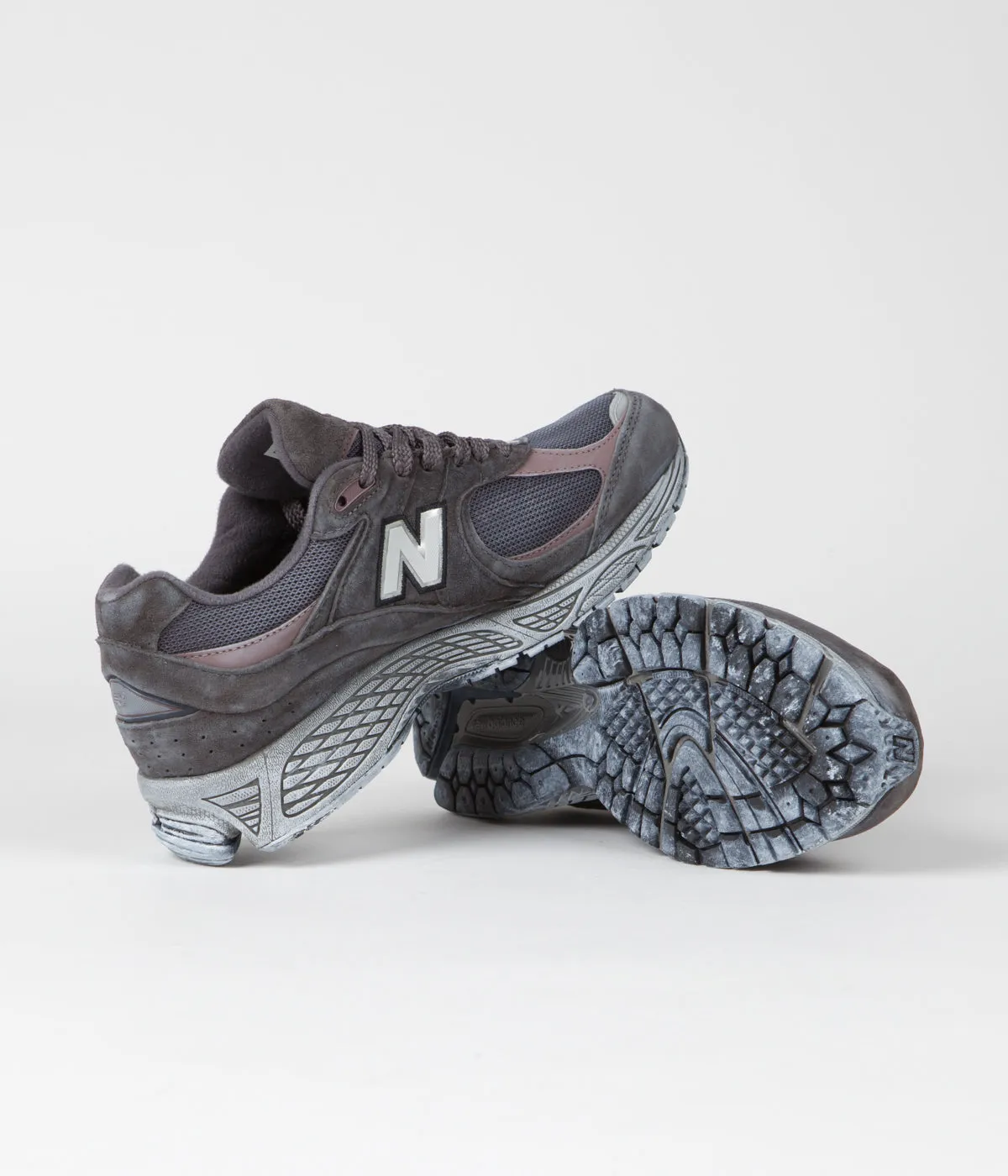 New Balance 2002R Gore Tex Shoes - Magnet / Mood Indigo