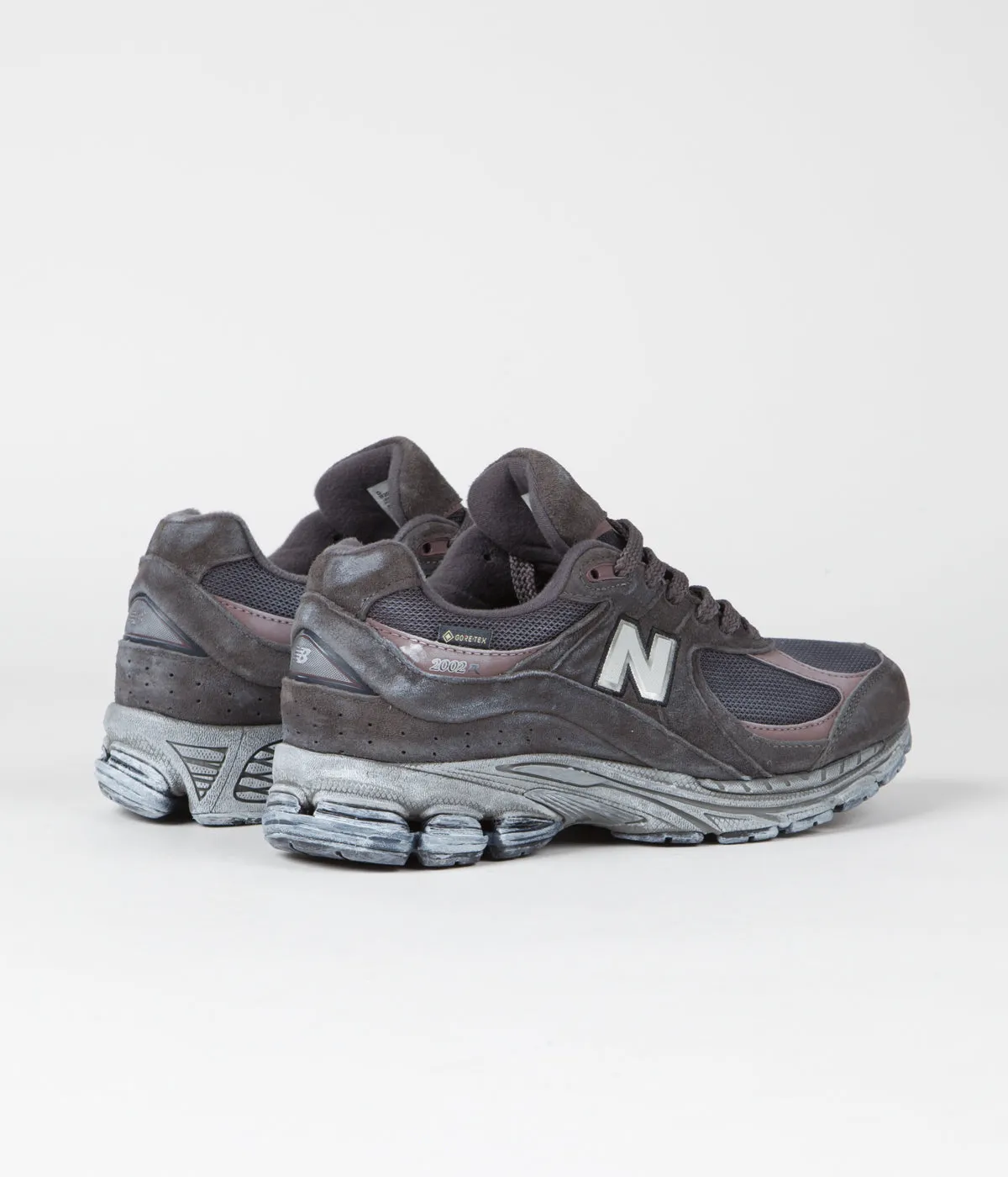 New Balance 2002R Gore Tex Shoes - Magnet / Mood Indigo