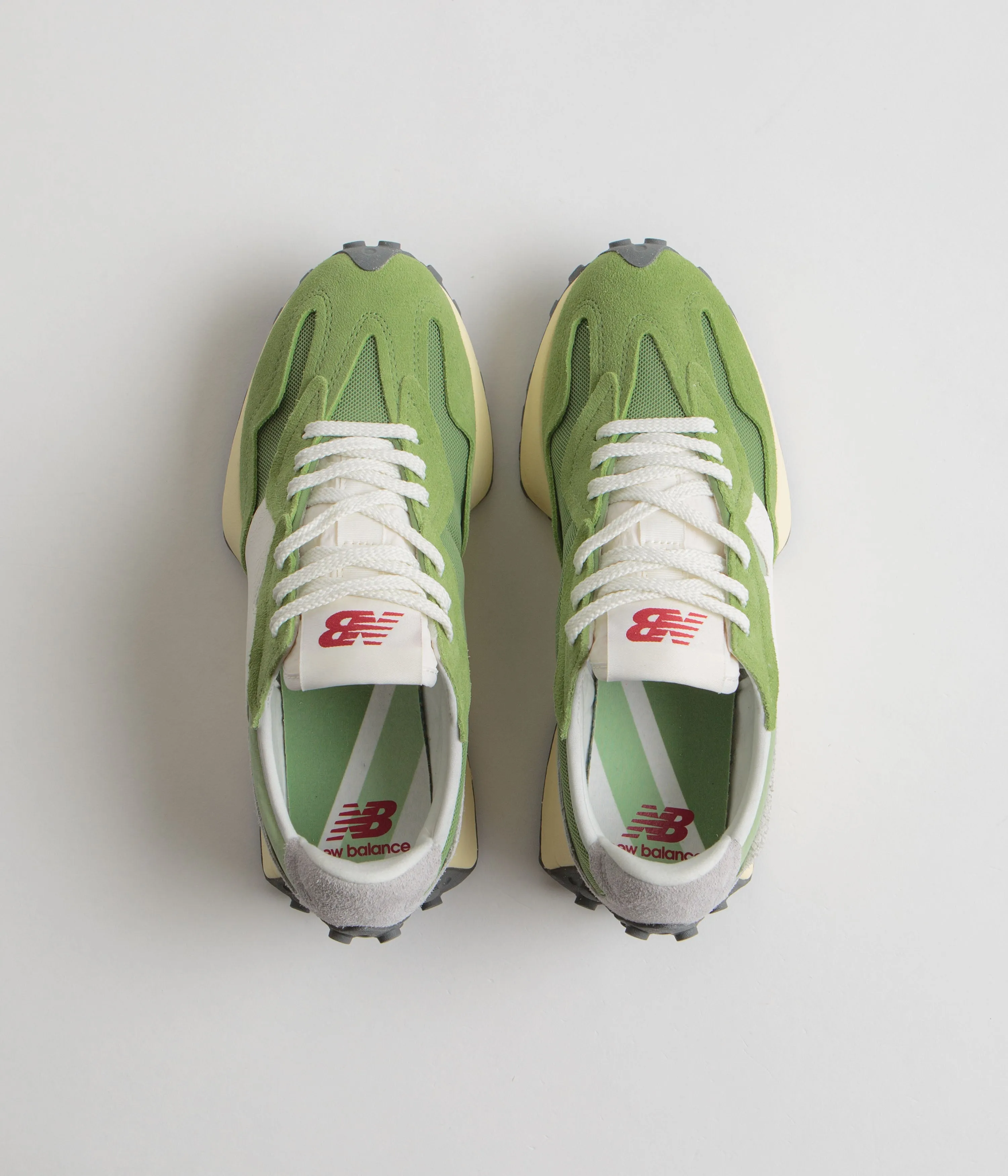 New Balance 327 Shoes - Chive