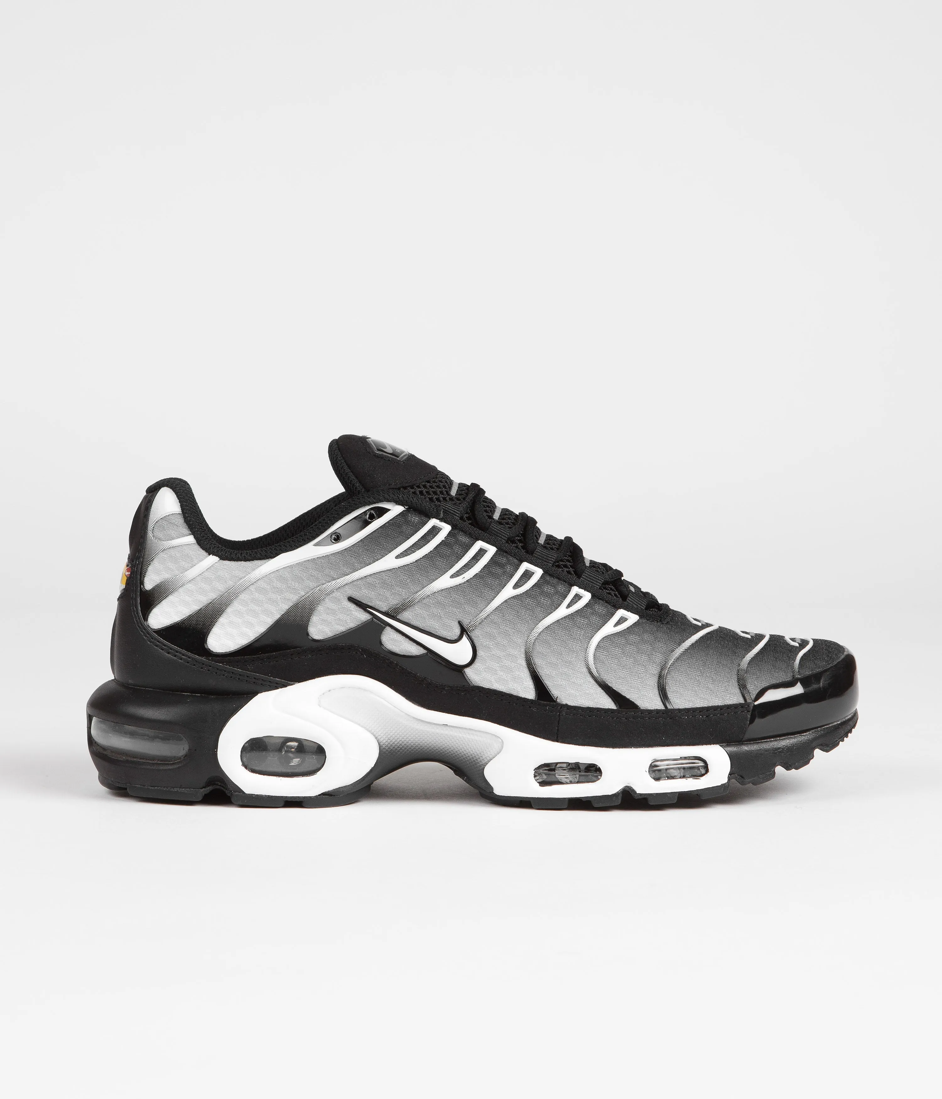 Nike Air Max Plus Shoes - Black / White - Metallic Silver