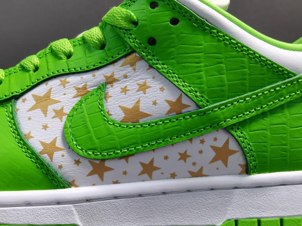 NIKE SB DUNK x SUPREME STARS MEAN GREEN