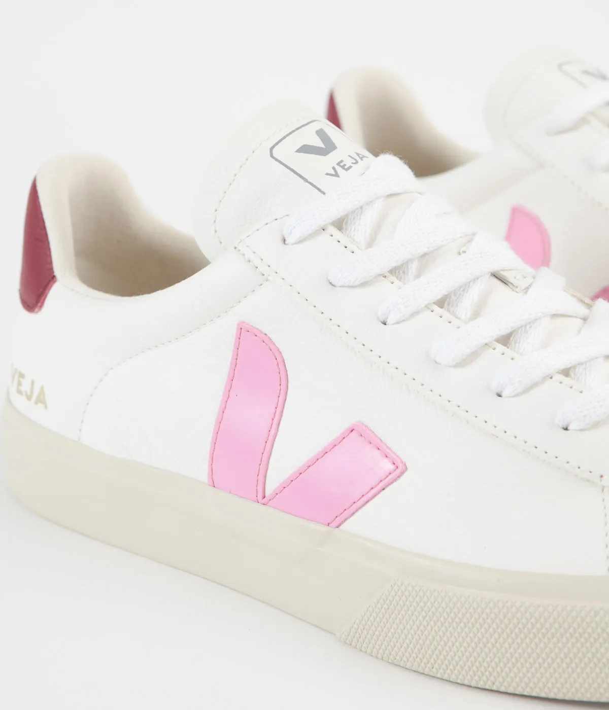 Veja Womens Campo Chromefree Shoes - Extra White / Guimauve / Marsala